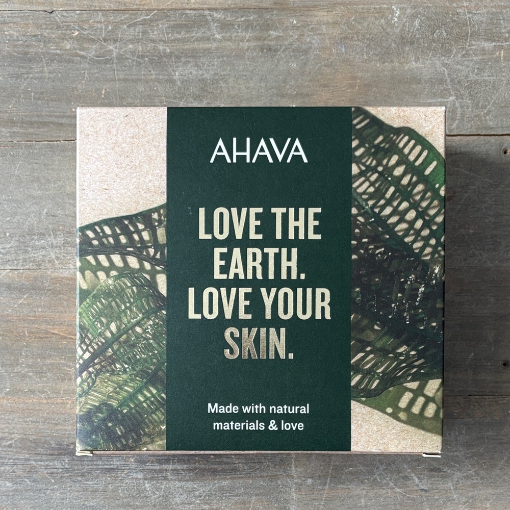 AHAVA Naturally Revitalizing Experience gift set